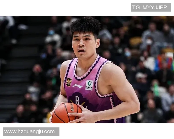 张镇麟告别国家队陈国豪确认离开北控刘维伟与青岛男篮续约再创辉煌 张镇麟告别国家队陈国豪确认离开北控刘维伟与青岛男篮续约再创辉煌