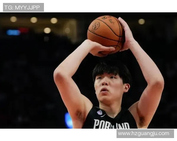 杨瀚森赴美特训备战选秀训练师曾服务詹姆斯韦德等篮球巨星